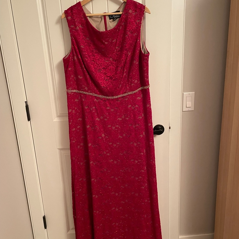 Lace red maxi - Picture 3 of 6
